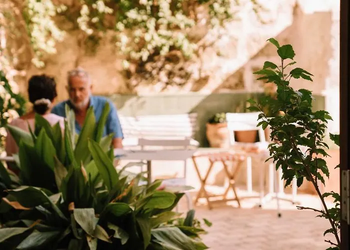 Ses Sucreres Small & Slow 4*