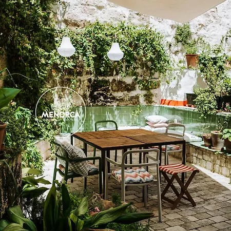 Ses Sucreres Small & Slow