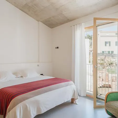 Ses Sucreres Small & Slow